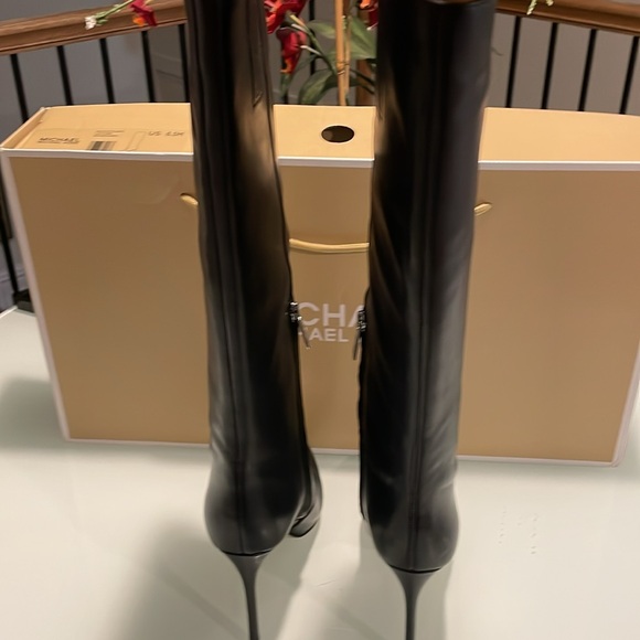 New Michael Michael Kors Rue Stiletto Black Leather Size 6.5 - Picture 5 of 9